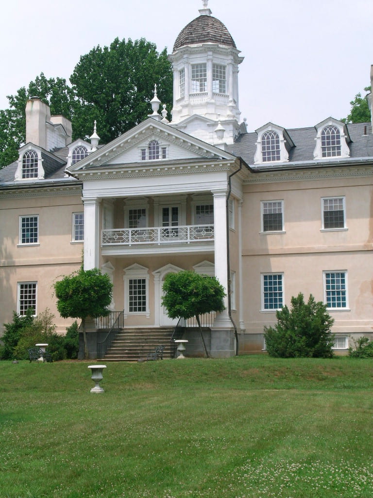 By Preservation Maryland (Hampton Mansion, exterior) [CC BY-SA 2.0 (http://creativecommons.org/licenses/by-sa/2.0)], via Wikimedia Commons